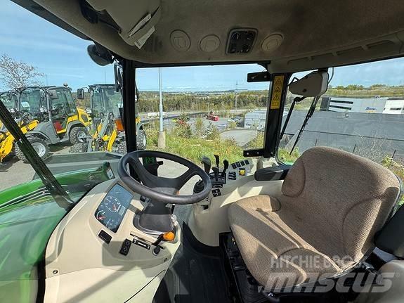John Deere 3720 الجرارات