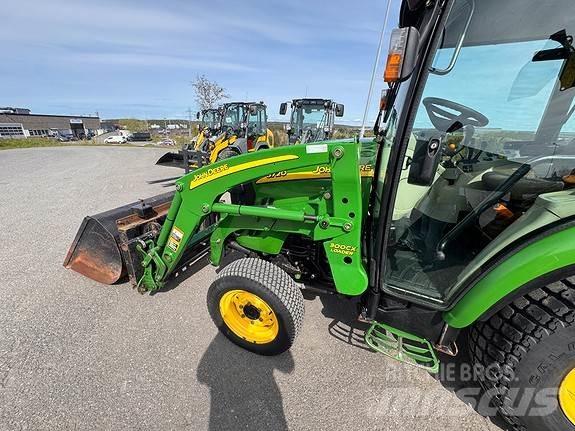 John Deere 3720 الجرارات