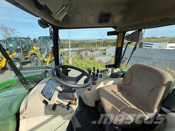 John Deere 3720 الجرارات