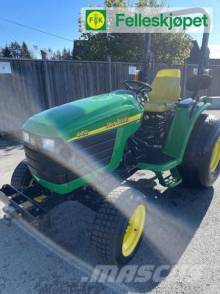 John Deere 4410 الجرارات