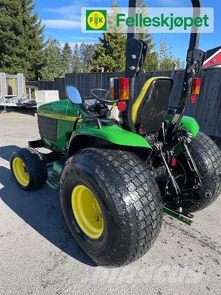 John Deere 4410 الجرارات