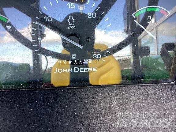 John Deere 5055E الجرارات