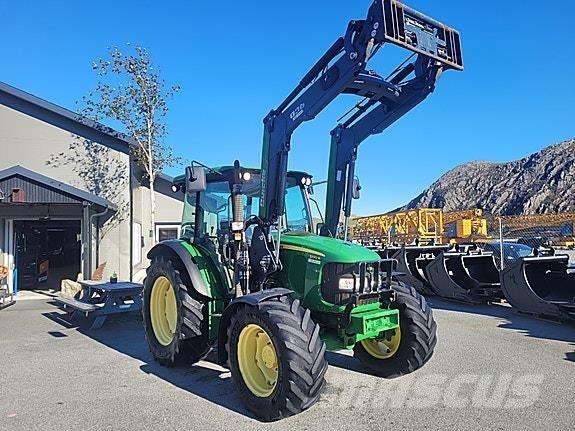 John Deere 5100 R الجرارات