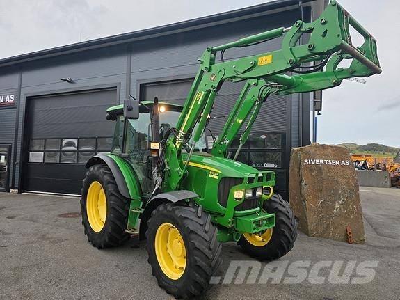 John Deere 5100R الجرارات
