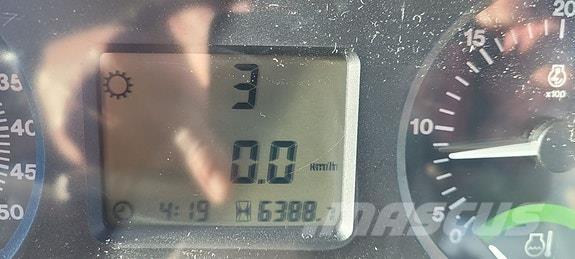 John Deere 5100R الجرارات