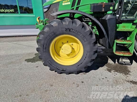John Deere 5125R الجرارات