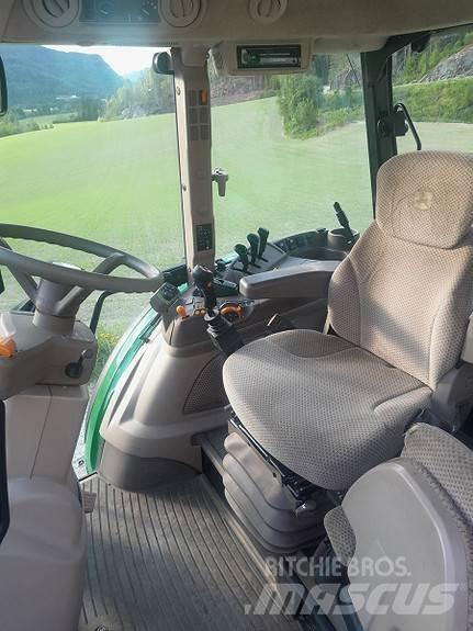 John Deere 5125R الجرارات