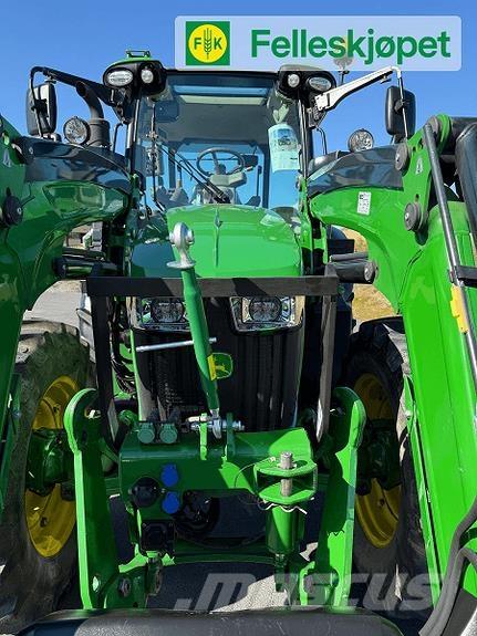 John Deere 5125R الجرارات