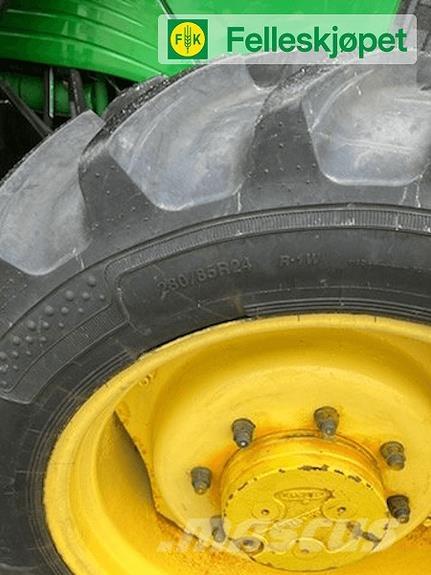 John Deere 5315 الجرارات