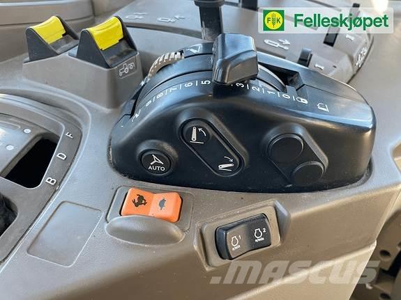 John Deere 6120M الجرارات