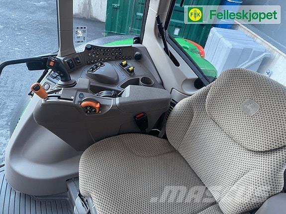 John Deere 6120M الجرارات