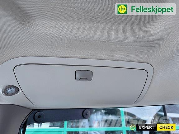 John Deere 6130R الجرارات