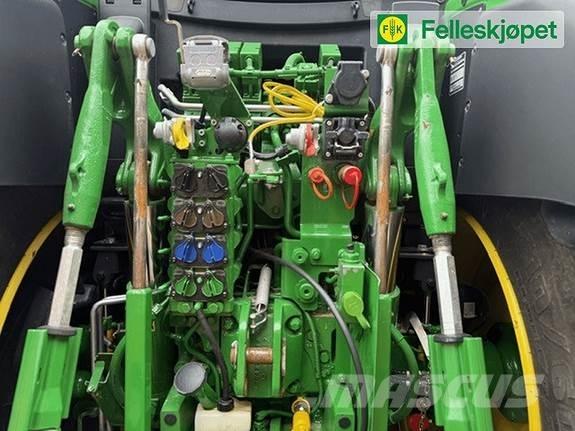 John Deere 6155R الجرارات