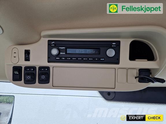 John Deere 6155R الجرارات