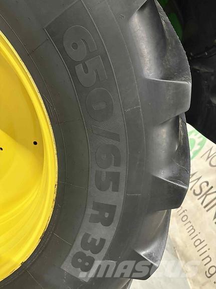 John Deere 6155R الجرارات