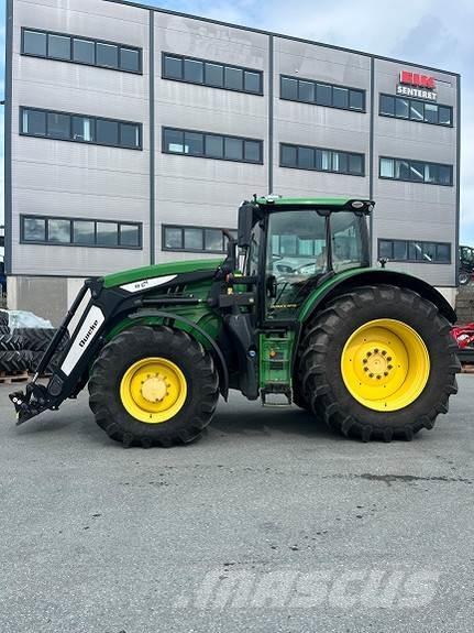John Deere 6215 R الجرارات