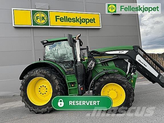John Deere 6215R الجرارات