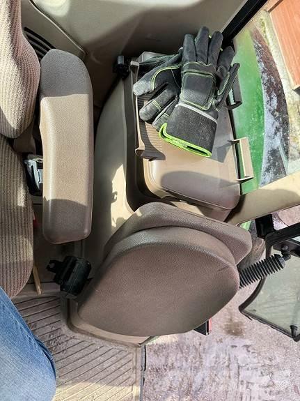 John Deere 6230 الجرارات
