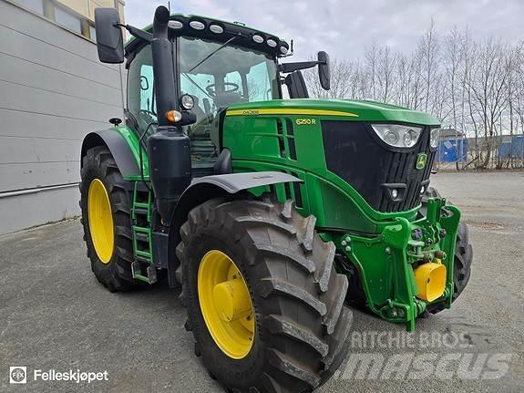 John Deere 6250R الجرارات