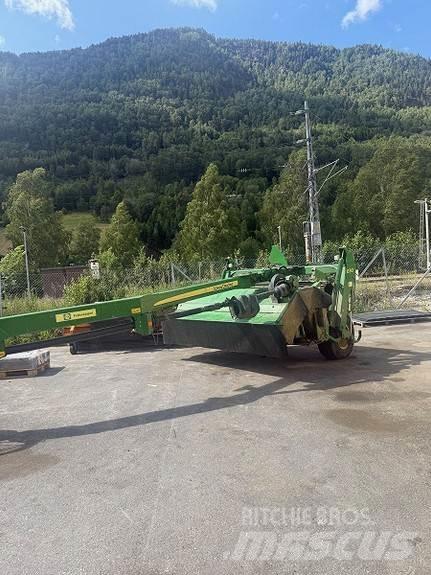 John Deere 630 معدات أخرى لحصاد العلف
