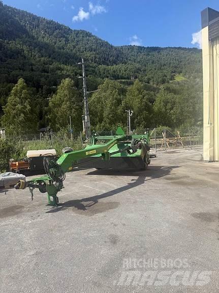 John Deere 630 معدات أخرى لحصاد العلف