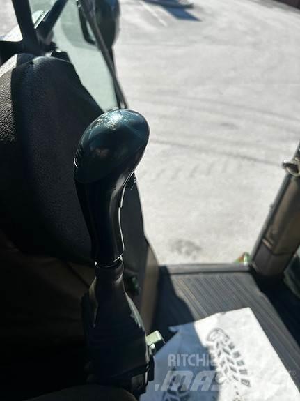 John Deere 6300 الجرارات