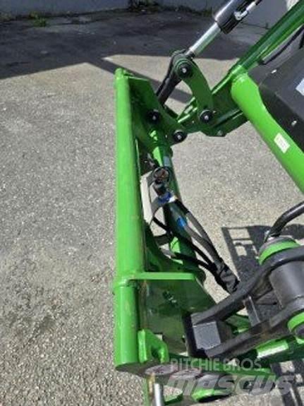 John Deere 6R 150 الجرارات