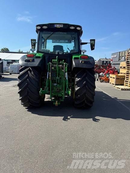 John Deere 6R 150 الجرارات
