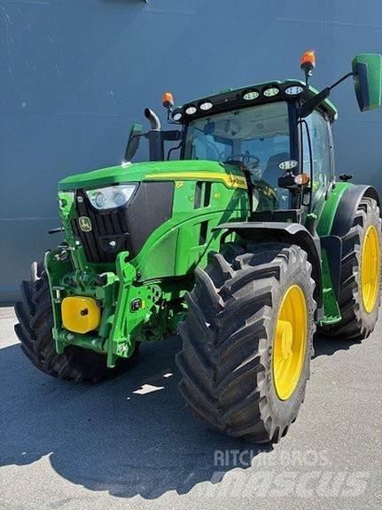John Deere 6R 165 الجرارات