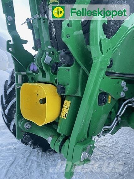 John Deere 6R 165 الجرارات