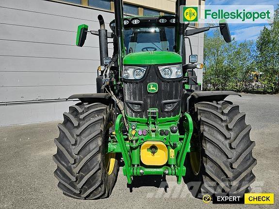 John Deere 6R 215 الجرارات