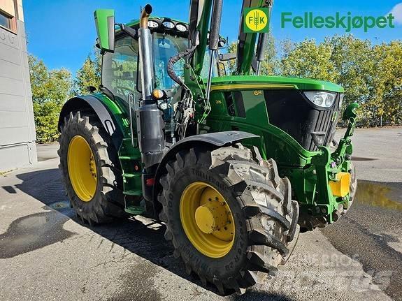 John Deere 6R215 الجرارات