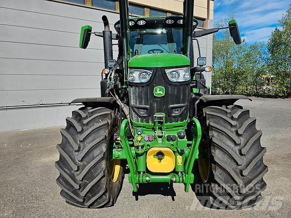 John Deere 6r215 الجرارات