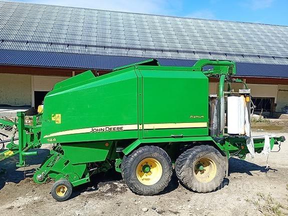 John Deere 744 محزمات مستديرة