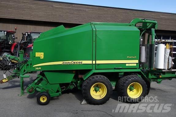 John Deere 744 744 محزمات مستديرة