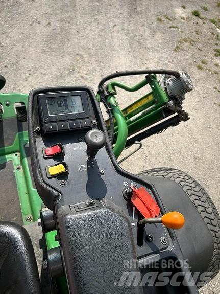 John Deere 7500A ماكينات أخرى لتجهيز الأراضي