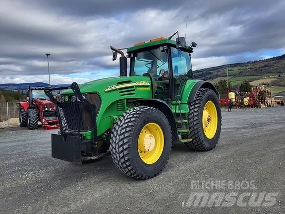 John Deere 7720 الجرارات