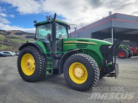 John Deere 7720 الجرارات