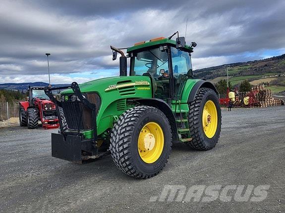 John Deere 7720 الجرارات