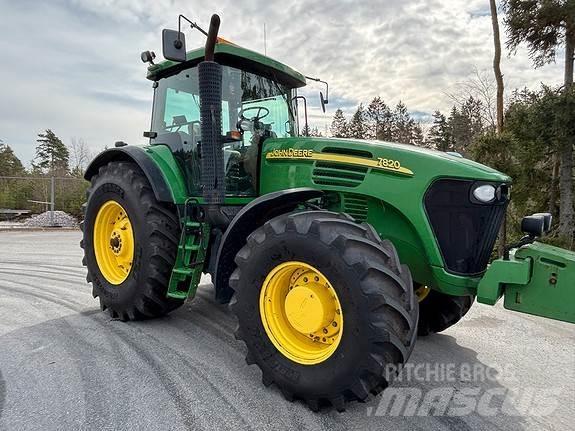 John Deere 7820 الجرارات