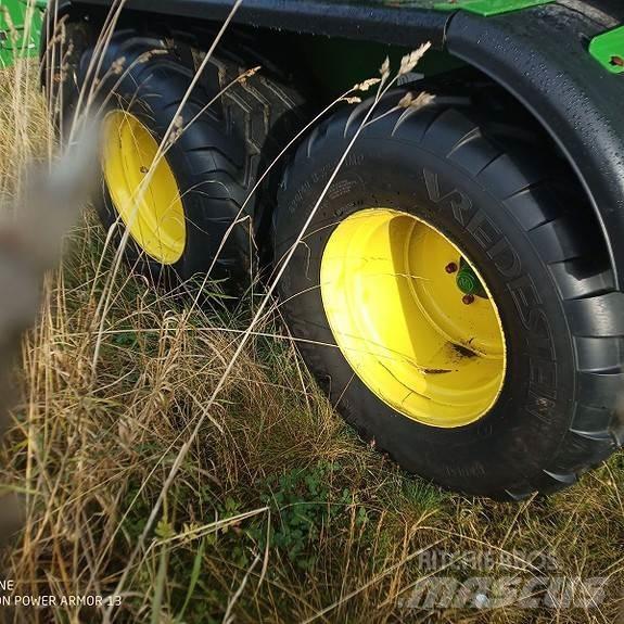John Deere C441R محزمات مستديرة