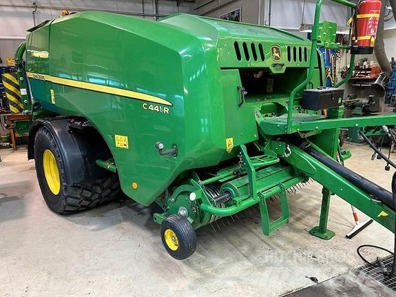 John Deere C441R محزمات مستديرة