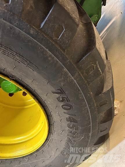 John Deere C441R محزمات مستديرة