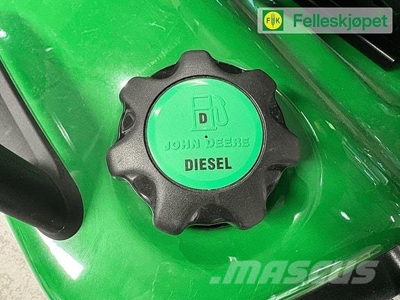 John Deere X949 ماكينات أخرى لتجهيز الأراضي