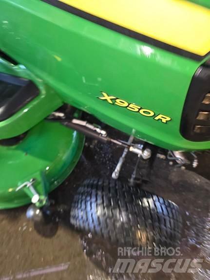 John Deere X950R ماكينات أخرى لتجهيز الأراضي