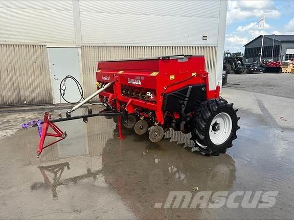Junkkari KH 2500 معدات توزيع السماد العضوي