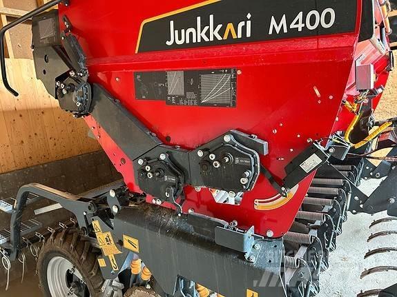 Junkkari M400 Plus معدات توزيع السماد العضوي