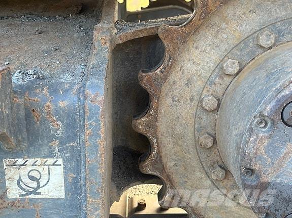 Kobelco SK75SR-7 حفارات زحافة