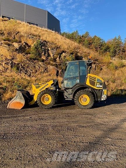 Komatsu WA80M-7 لوادر بعجل