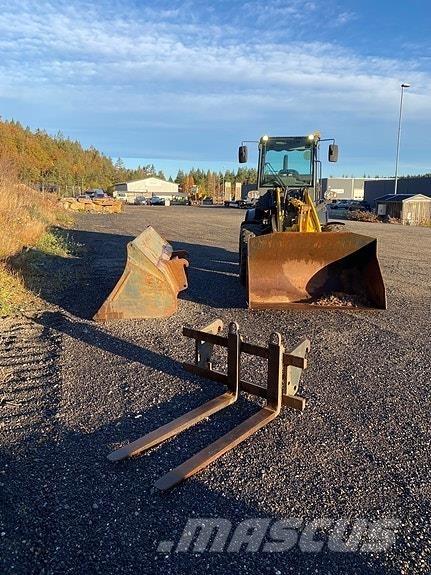Komatsu WA80M-7 لوادر بعجل